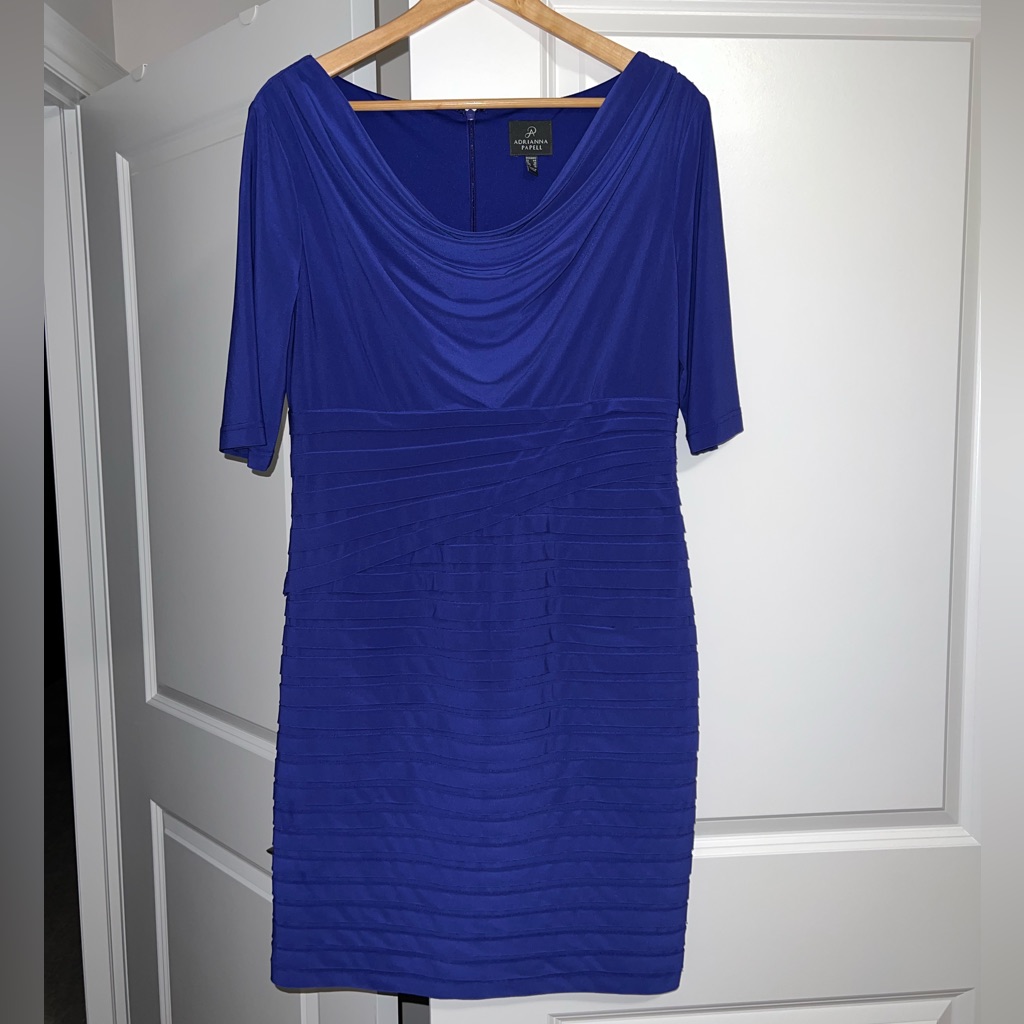 Adrianna Papell Sleeved Pleated Evening Dress With Cowl Neckline - Size